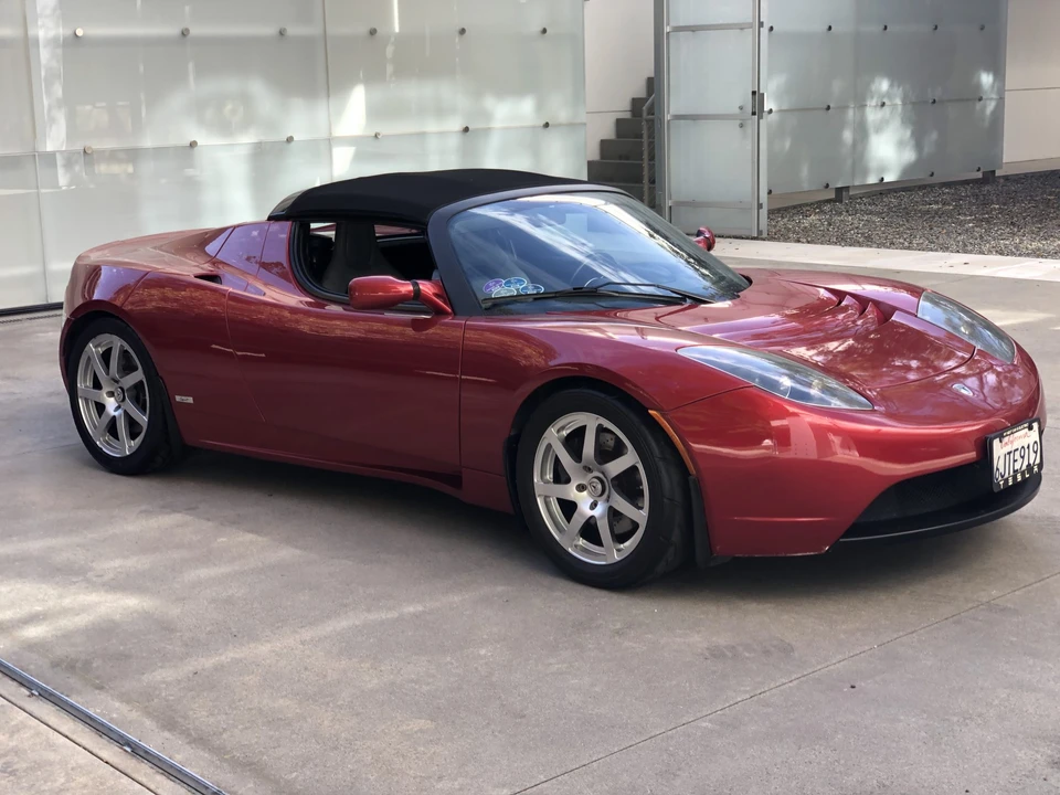 2010 Tesla Roadster - Image 2 of 31