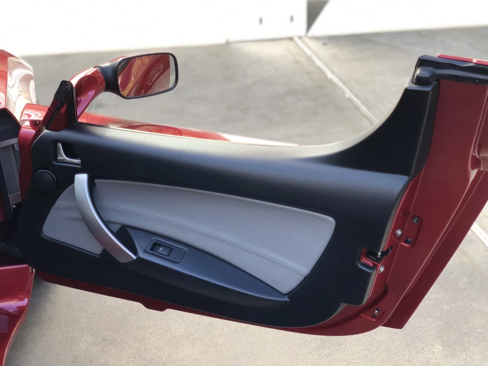 2010 Tesla Roadster - Image 28 of 31