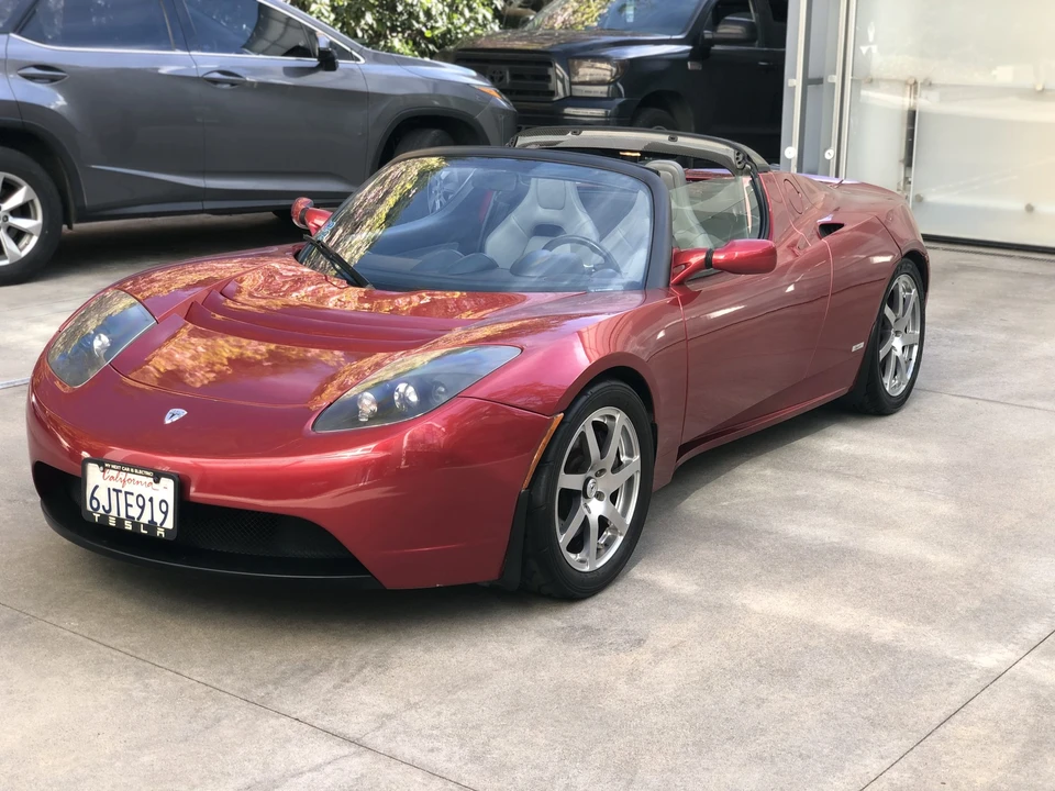 2010 Tesla Roadster - Image 15 of 31