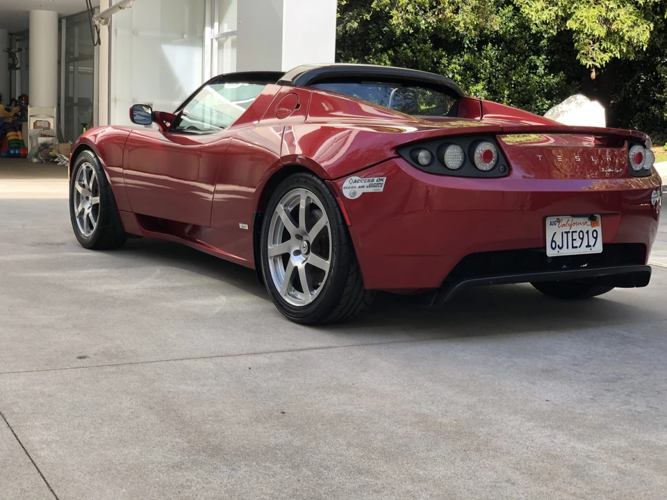 2010 Tesla Roadster - Image 7 of 31