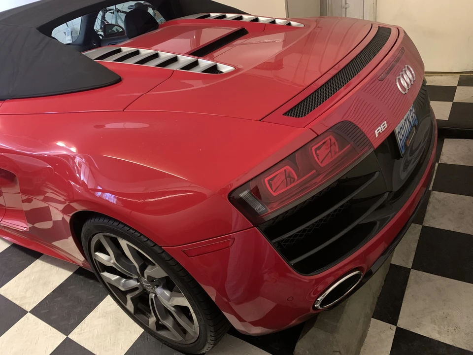 2011 Audi 42 R8 - Image 22 of 31
