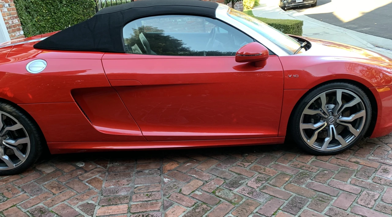 2011 Audi 42 R8 - Image 6 of 31