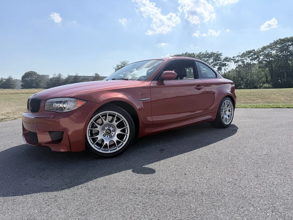 2011 BMW 1M - Image 15 of 31