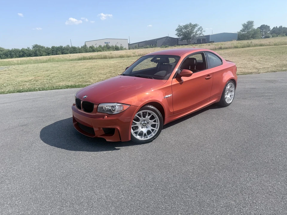 2011 BMW 1M - Image 18 of 31