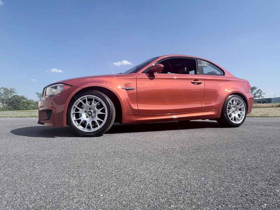 2011 BMW 1M - Image 12 of 31
