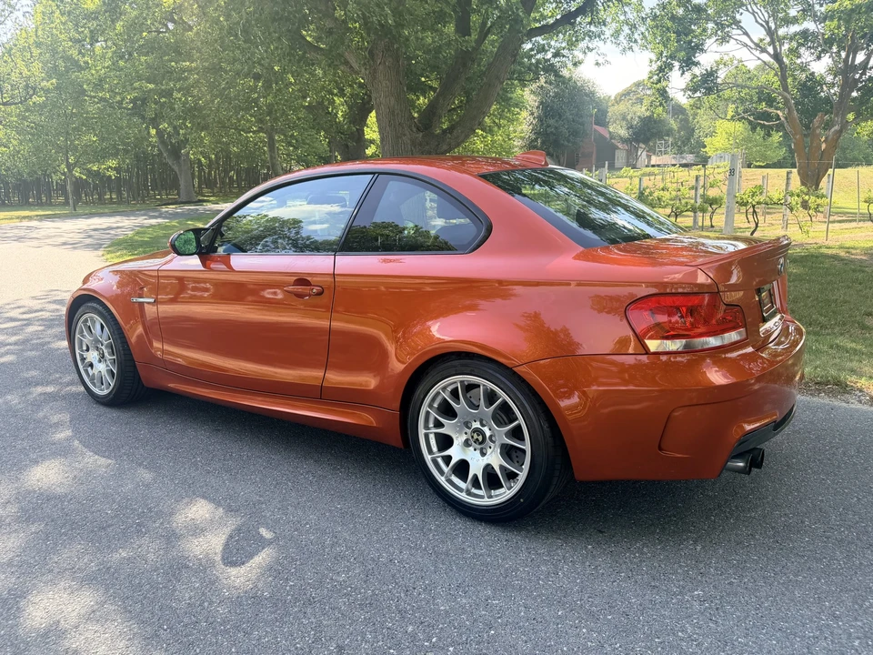 2011 BMW 1M - Image 11 of 31