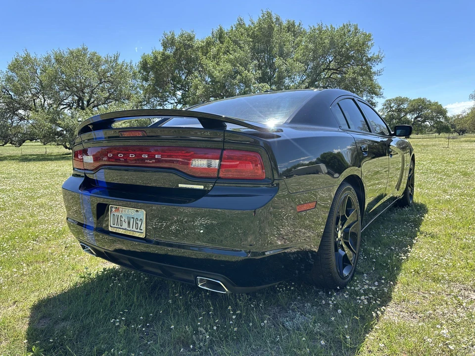 2011 Dodge Charger 7th Gen - Image 7 of 31