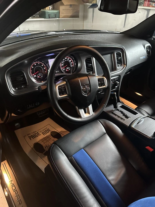 2011 Dodge Charger 7th Gen - Image 17 of 31
