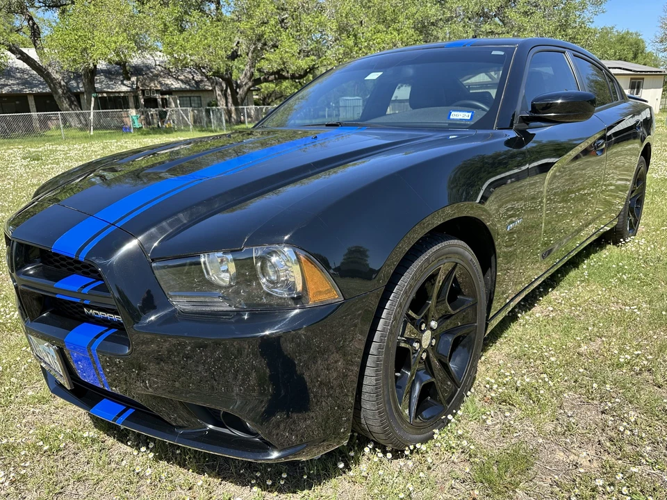 2011 Dodge Charger 7th Gen - Image 4 of 31