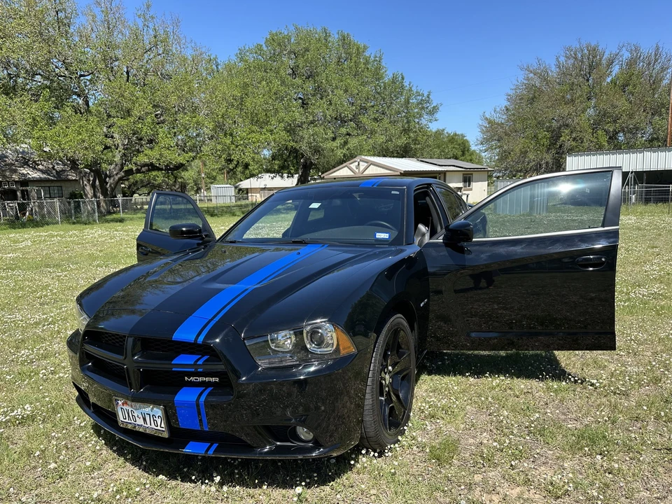 2011 Dodge Charger 7th Gen - Image 9 of 31