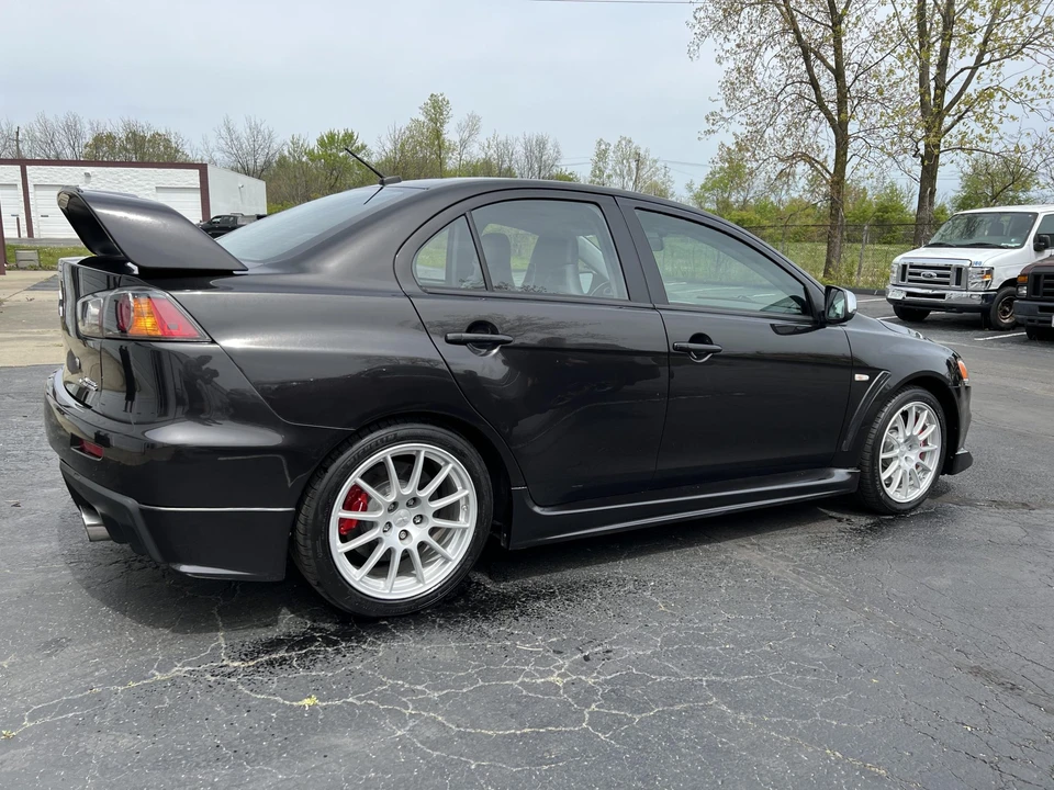 2011 Mitsubishi Lancer Evolution X 9th Gen - Image 13 of 31