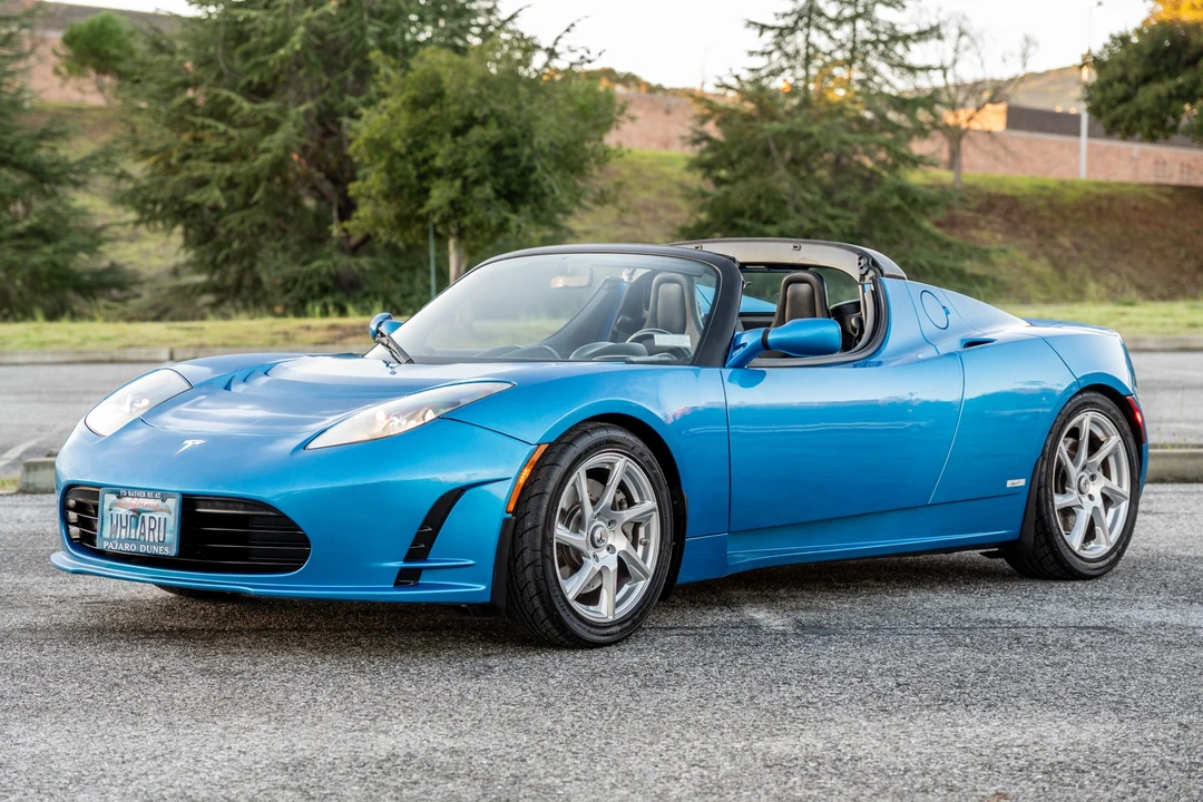 2011 Tesla Roadster - Image 2 of 31