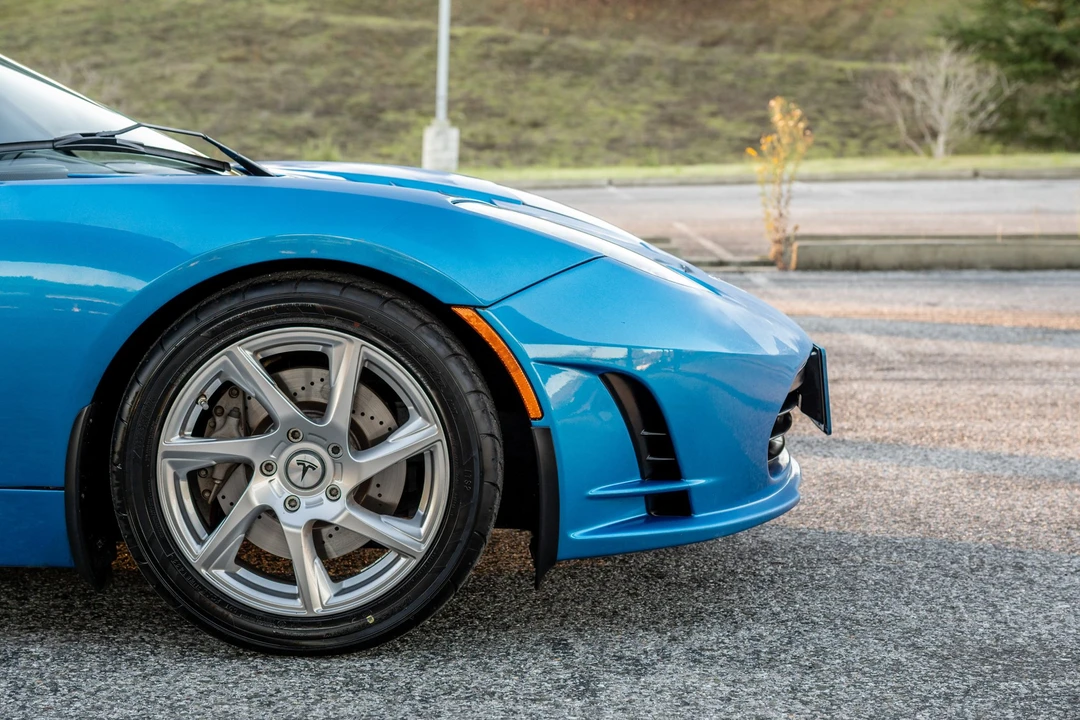 2011 Tesla Roadster - Image 22 of 31