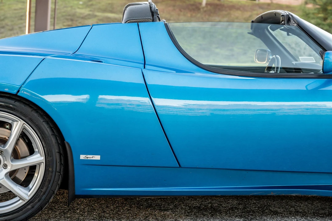 2011 Tesla Roadster - Image 29 of 31