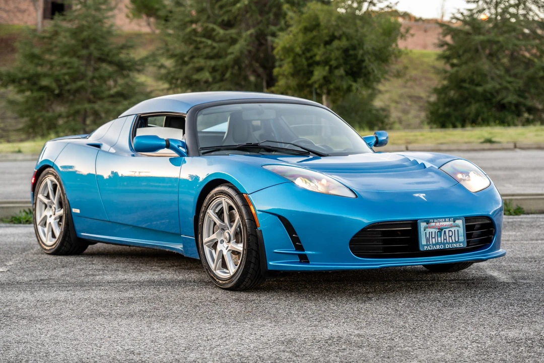 2011 Tesla Roadster - Image 1 of 31