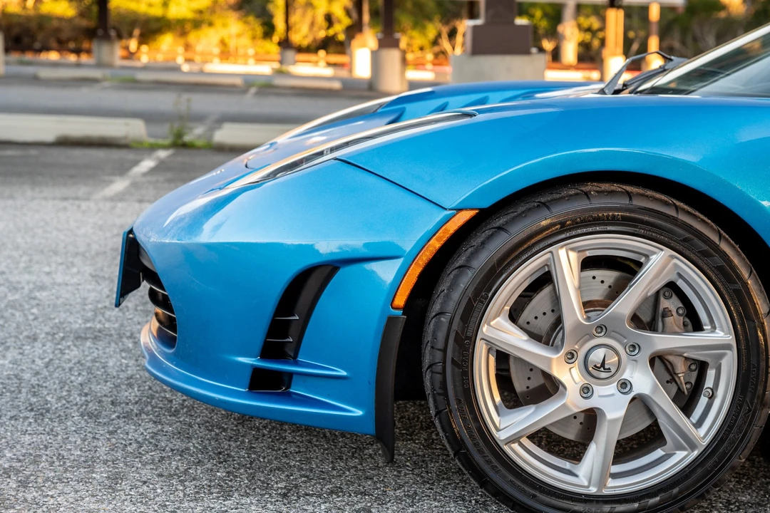 2011 Tesla Roadster - Image 21 of 31