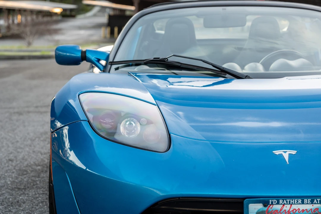 2011 Tesla Roadster - Image 31 of 31