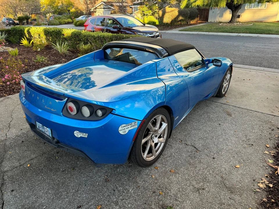 2011 Tesla Roadster - Image 20 of 31