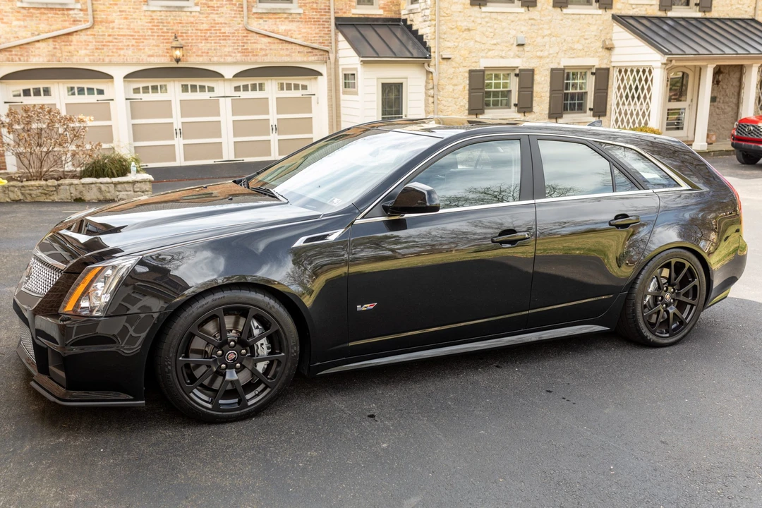 2012 Cadillac CTS-V 2nd Gen - Image 2 of 31