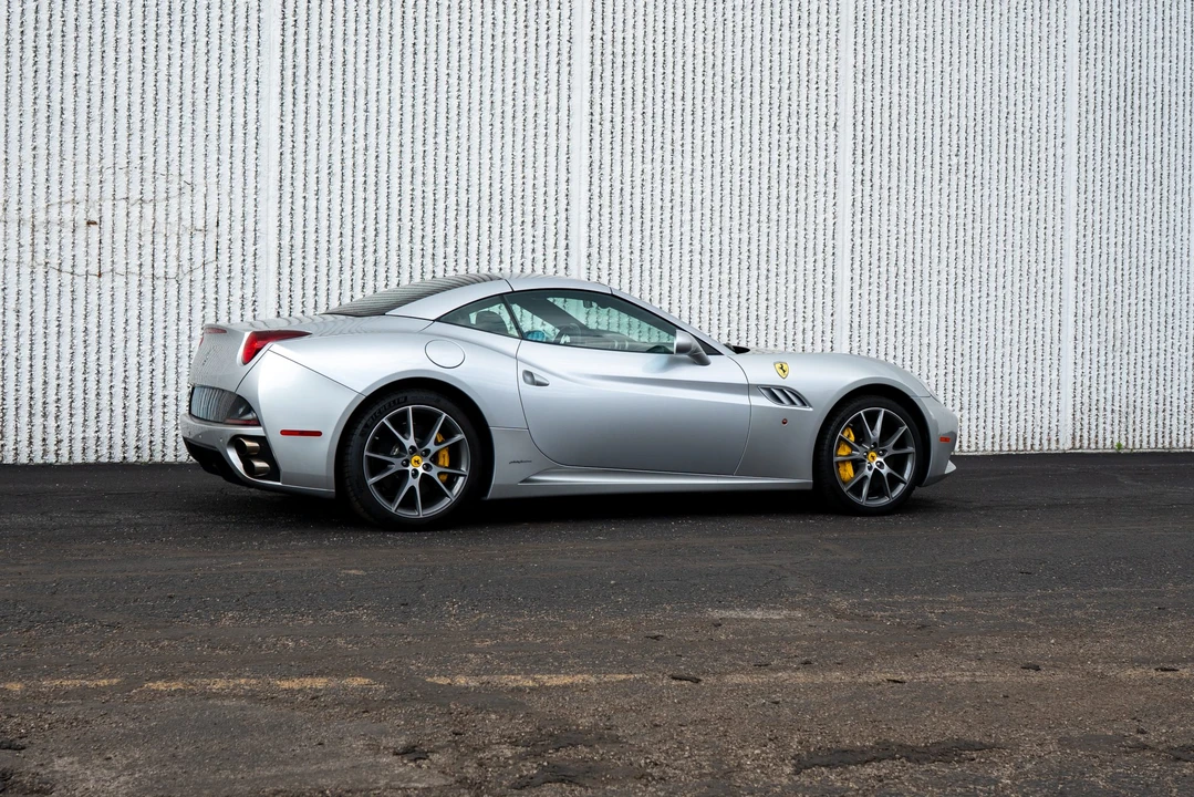 2012 Ferrari California - Image 30 of 31