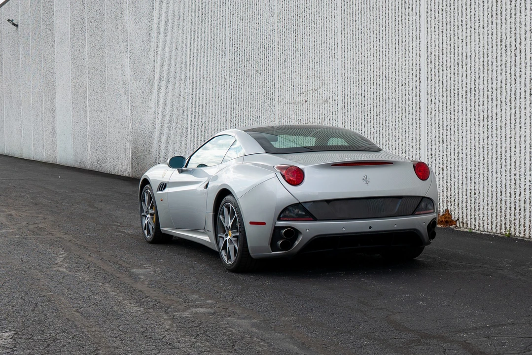 2012 Ferrari California - Image 20 of 31