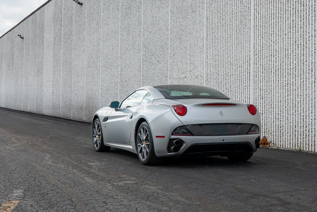 2012 Ferrari California - Image 19 of 31
