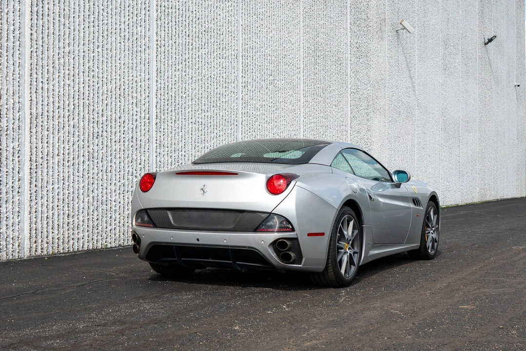 2012 Ferrari California - Image 23 of 31