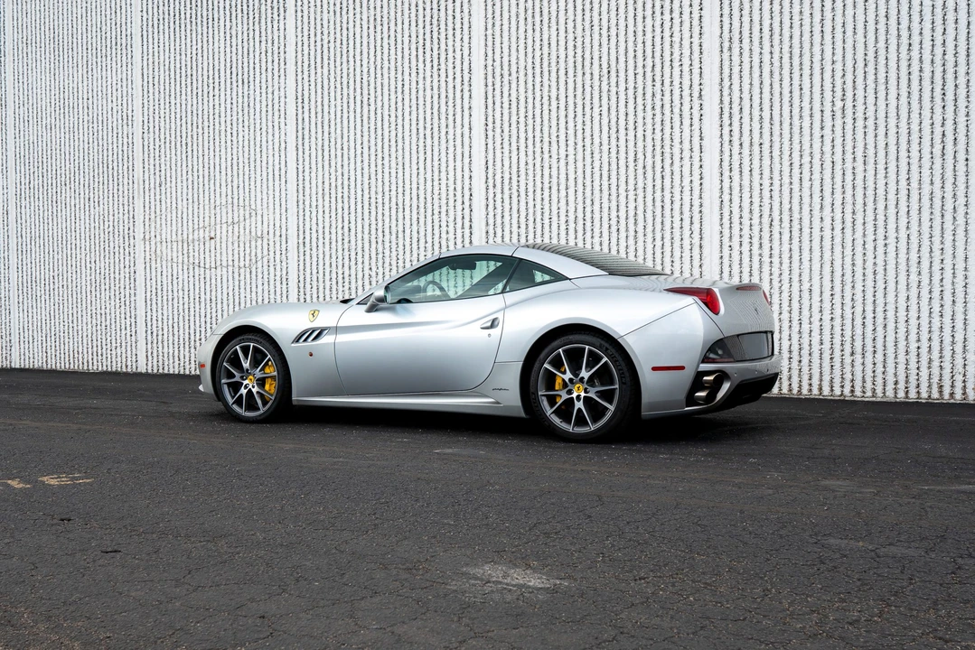 2012 Ferrari California - Image 15 of 31