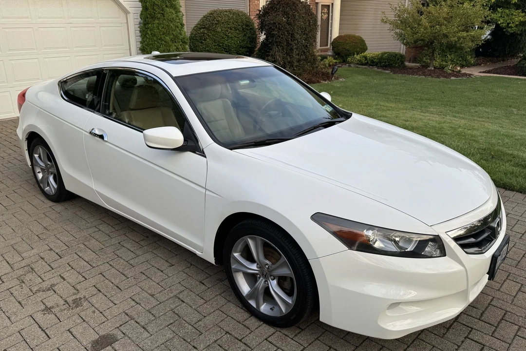 2012 Honda Accord 8th Gen - Image 1 of 31