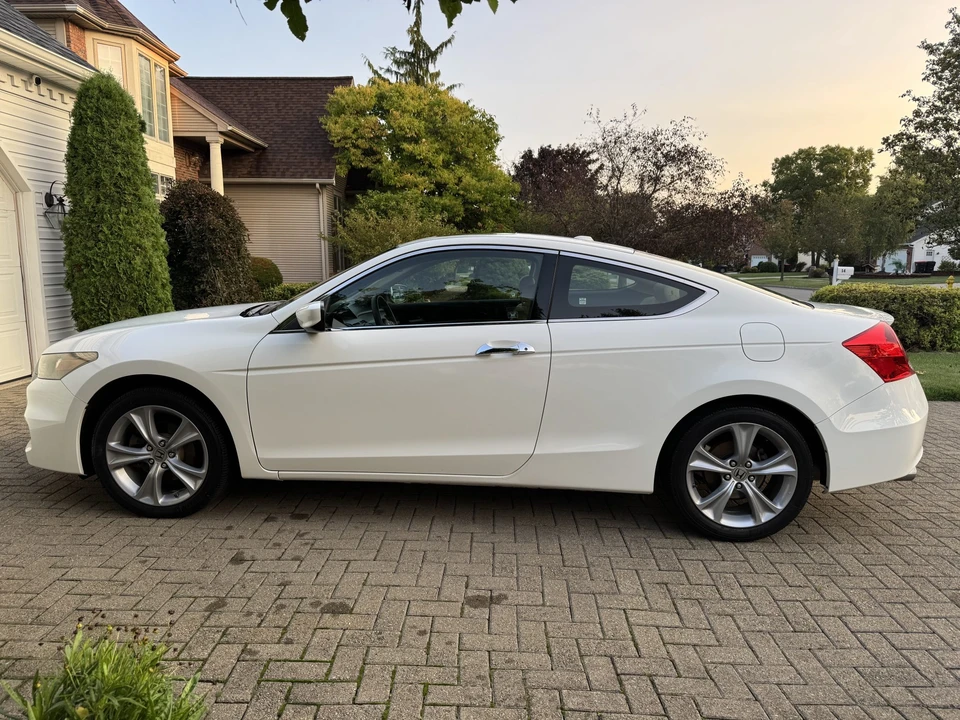 2012 Honda Accord 8th Gen - Image 8 of 31
