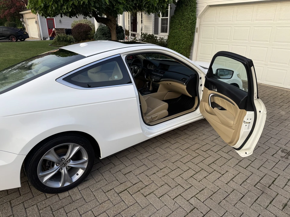 2012 Honda Accord 8th Gen - Image 24 of 31