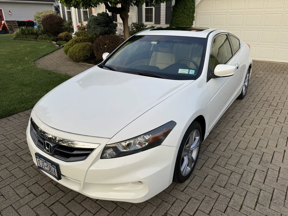 2012 Honda Accord 8th Gen - Image 4 of 31