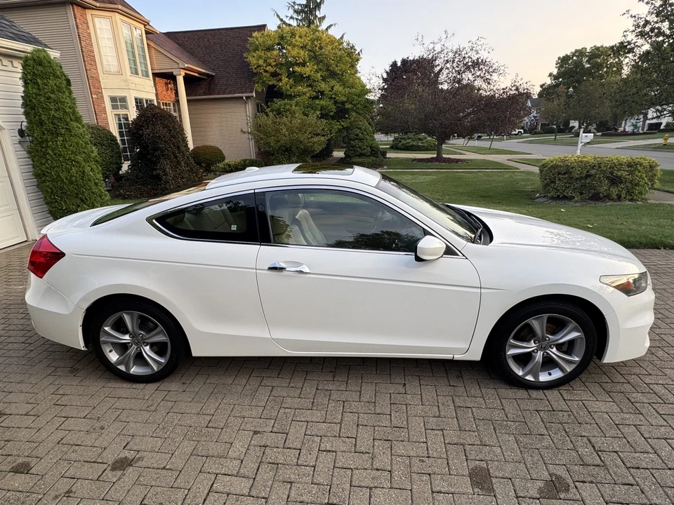 2012 Honda Accord 8th Gen - Image 18 of 31