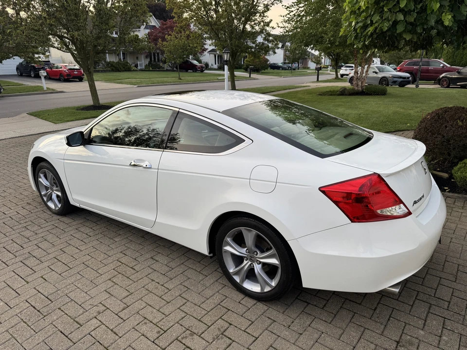 2012 Honda Accord 8th Gen - Image 10 of 31