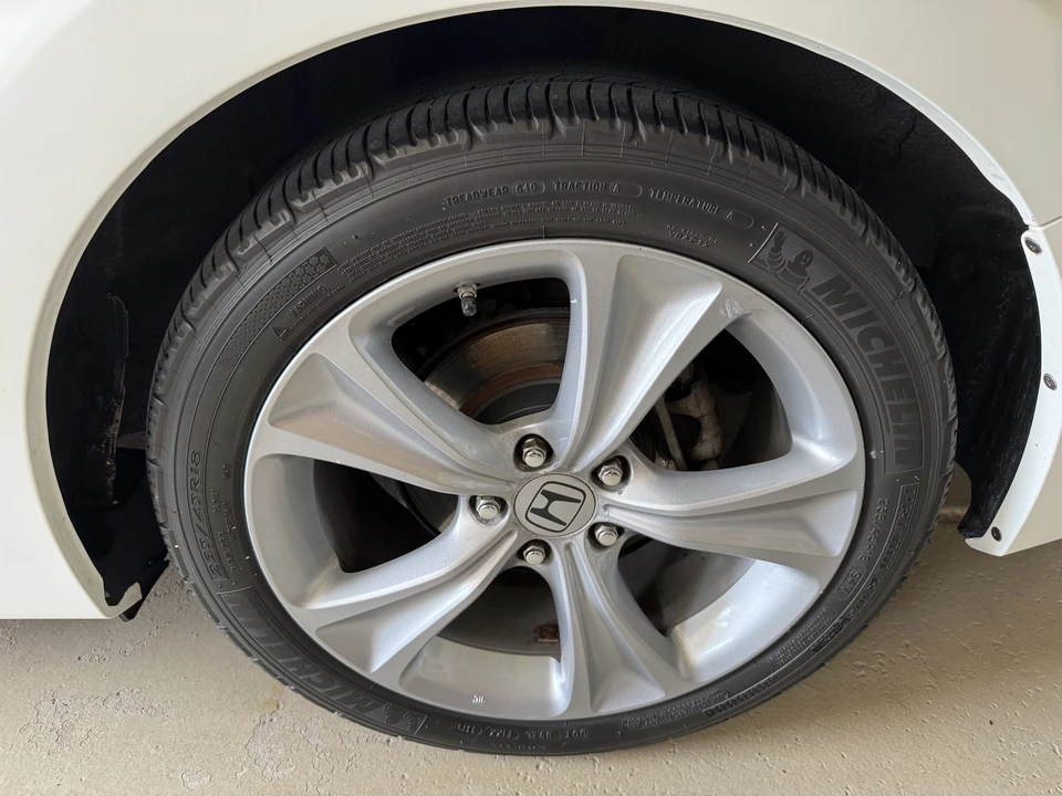 2012 Honda Accord 8th Gen - Image 27 of 31