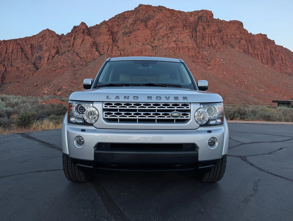 2012 Land Rover Discovery 4th Gen - Image 10 of 31