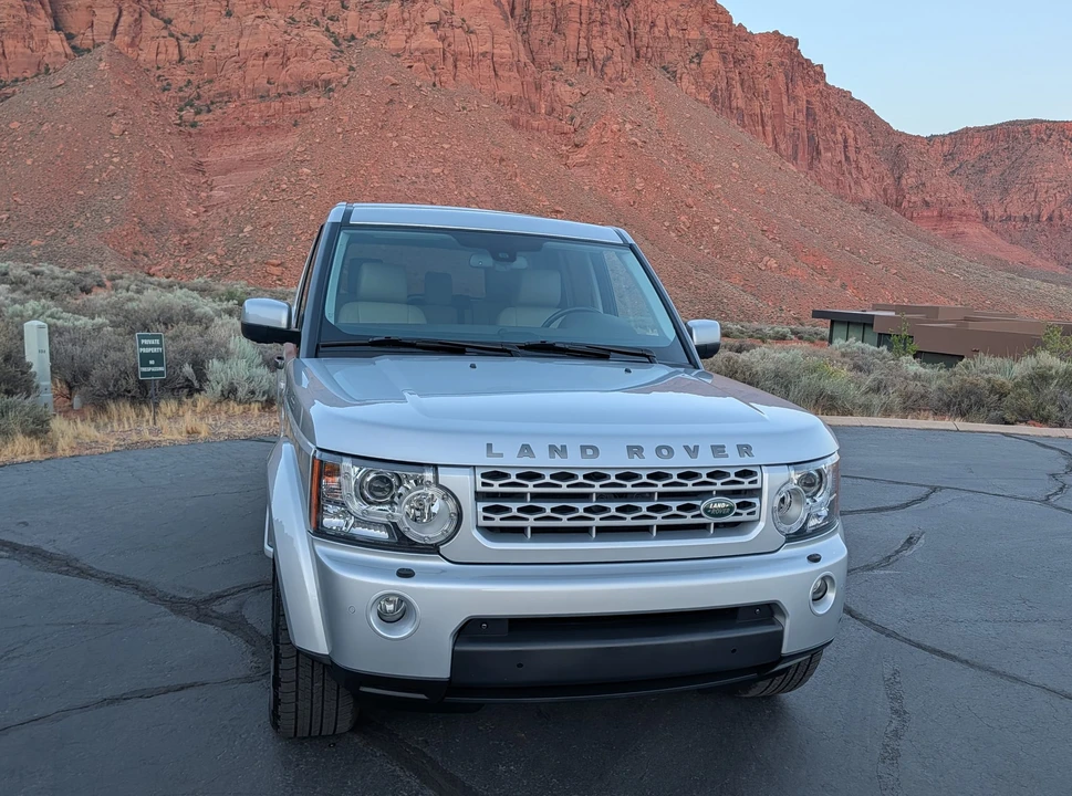 2012 Land Rover Discovery 4th Gen - Image 11 of 31