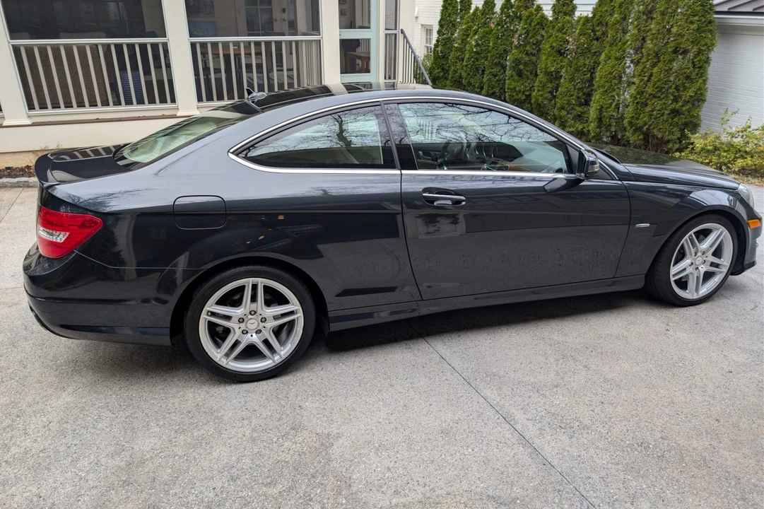 2012 Mercedes-Benz W204 C-Class - Image 2 of 8