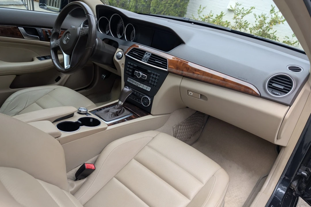2012 Mercedes-Benz W204 C-Class - Image 4 of 8