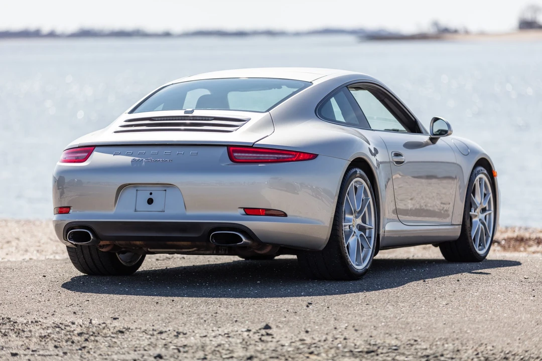 2012 Porsche 991 Carrera - Image 9 of 31