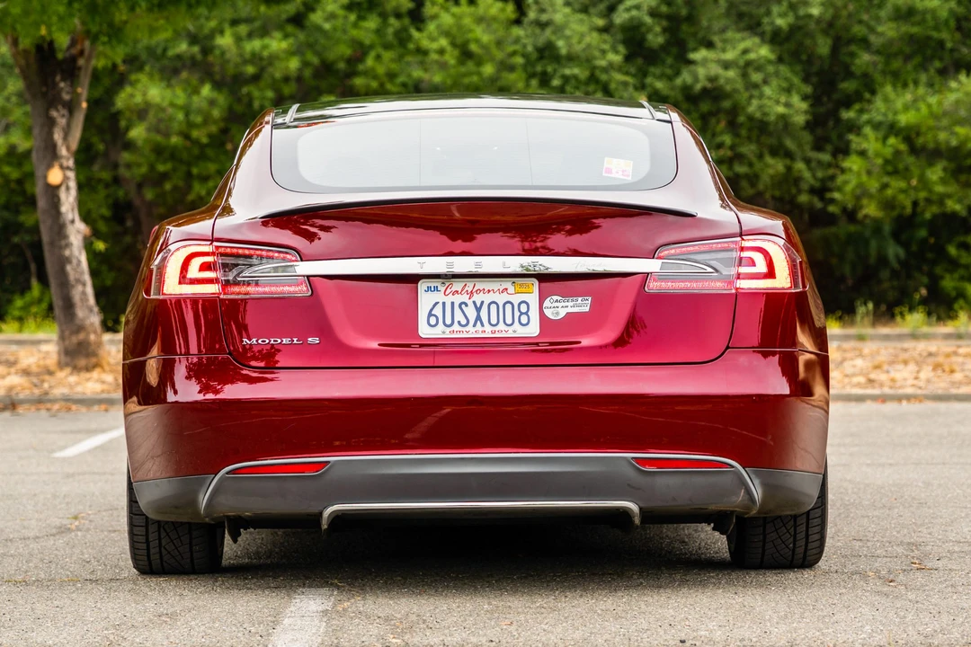 2012 Tesla Model S - Image 14 of 31