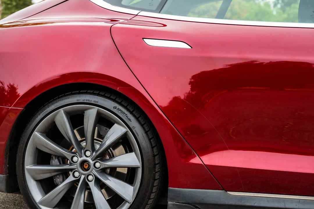 2012 Tesla Model S - Image 27 of 31