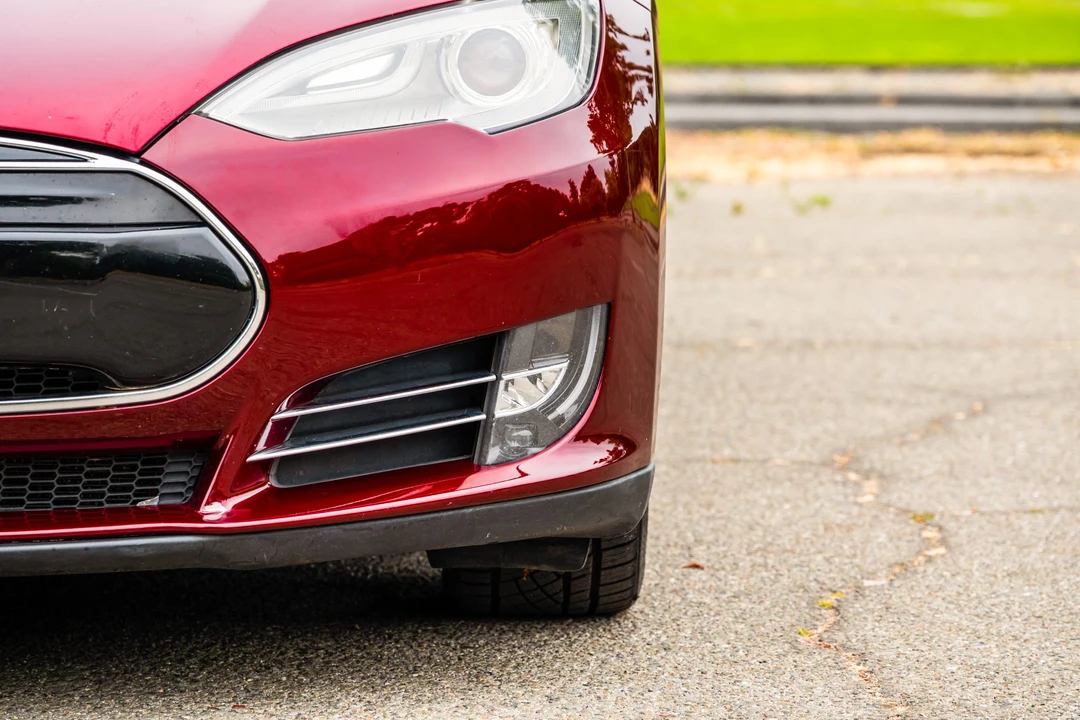 2012 Tesla Model S - Image 13 of 31
