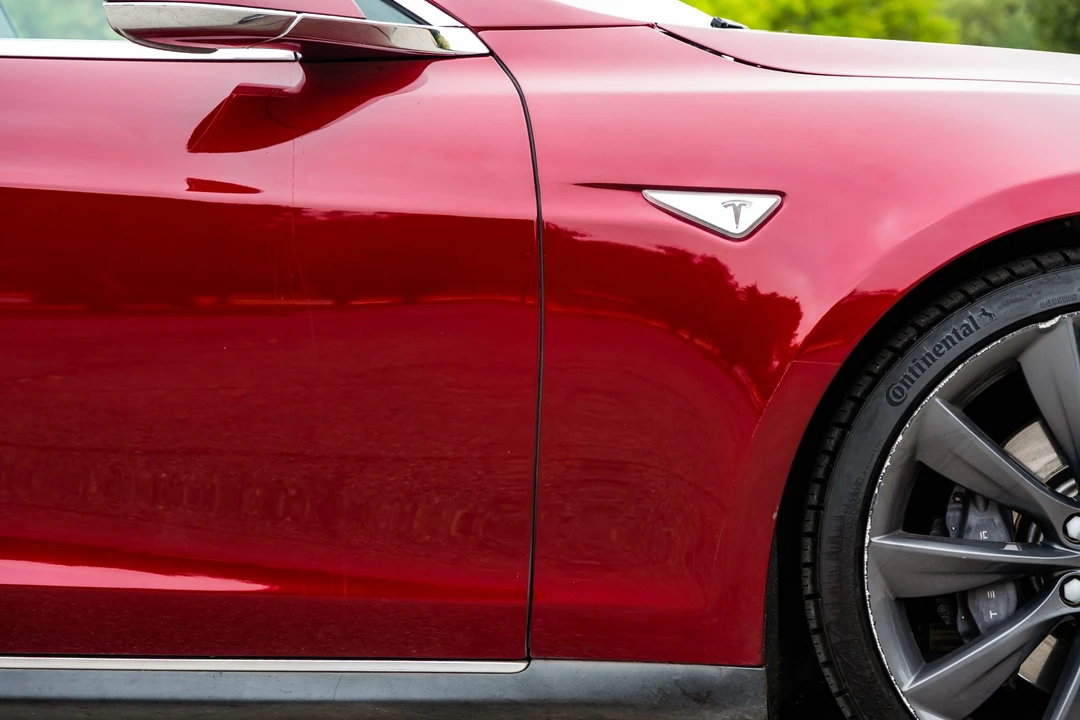 2012 Tesla Model S - Image 24 of 31