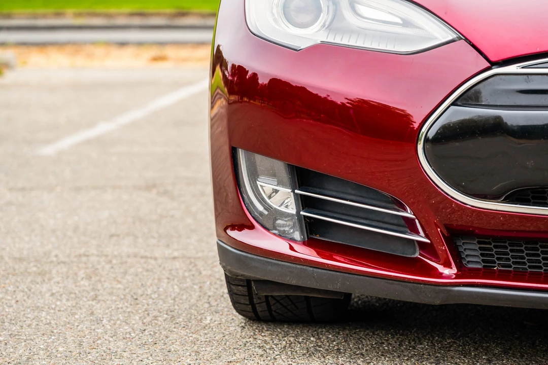 2012 Tesla Model S - Image 12 of 31