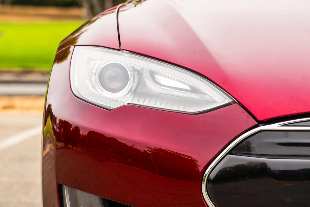 2012 Tesla Model S - Image 10 of 31