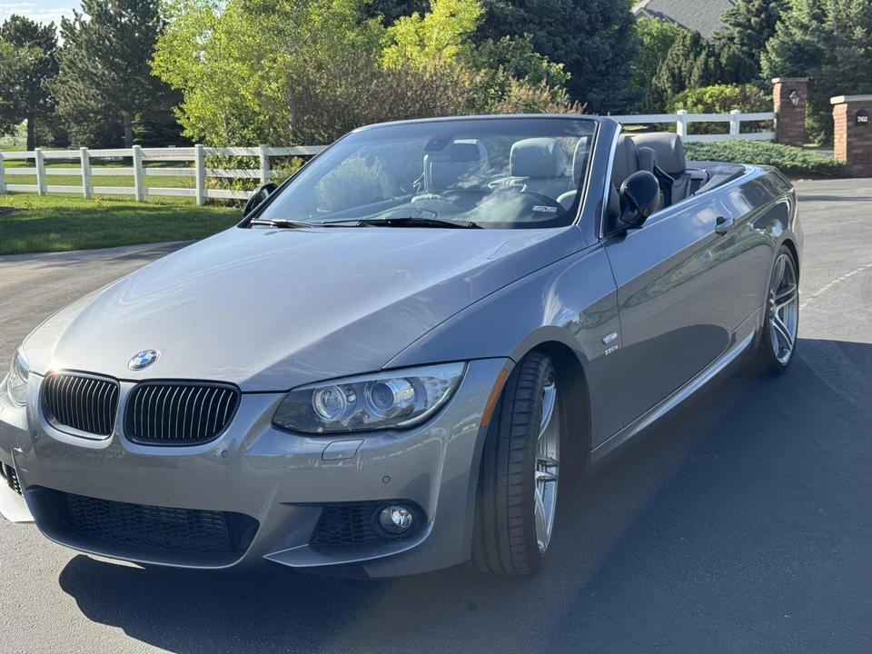 2013 BMW E93 335i Convertible - Image 10 of 31