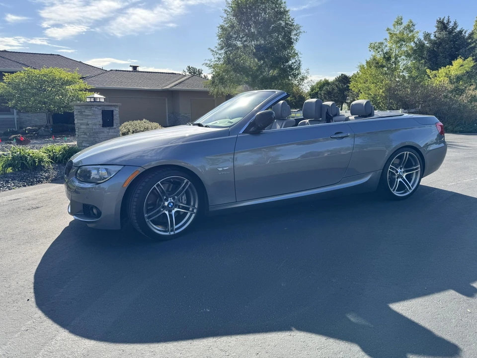2013 BMW E93 335i Convertible - Image 20 of 31
