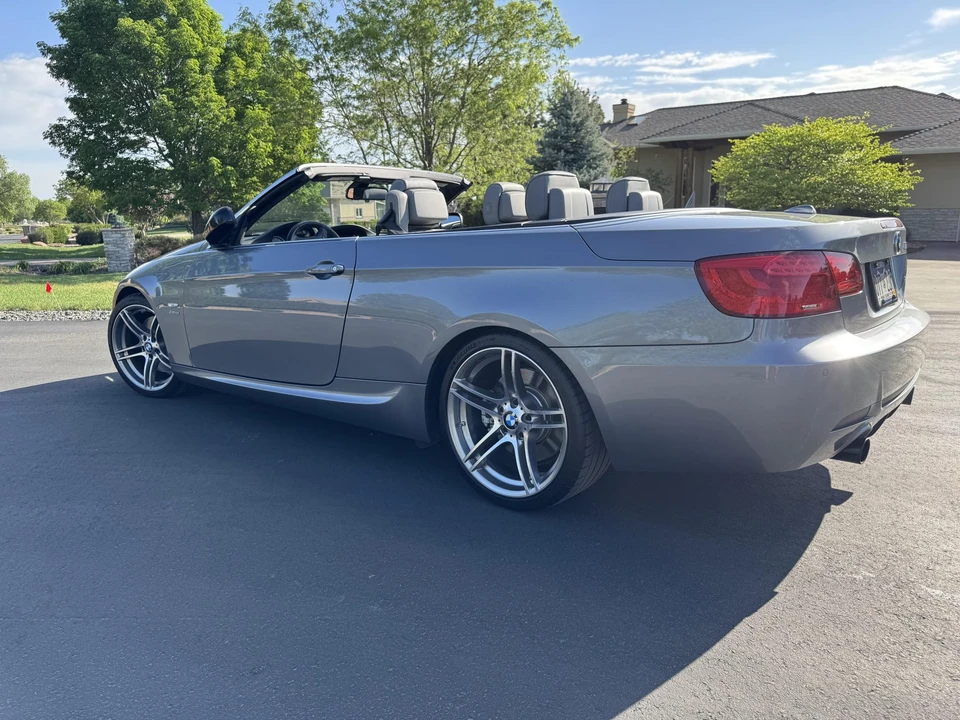 2013 BMW E93 335i Convertible - Image 19 of 31