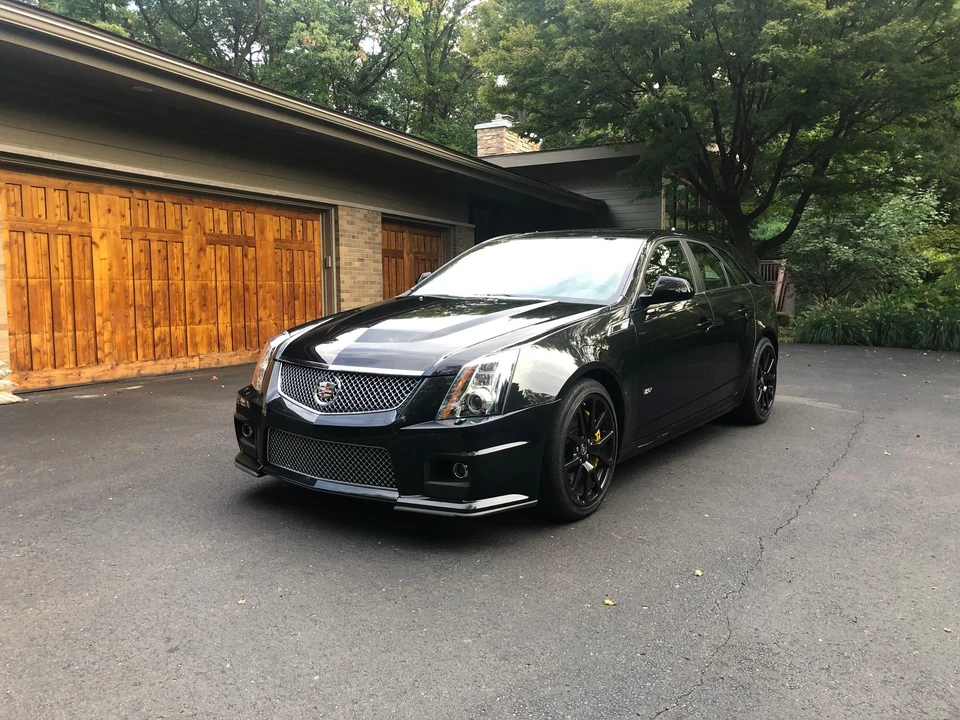 2013 Cadillac CTS-V 2nd Gen - Image 2 of 31